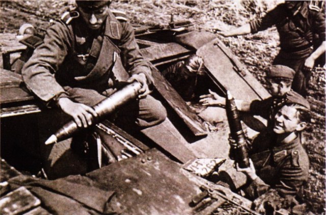 К вопросу о цвете внутренней поверхности люков немецкой бронетехники 1.jpg